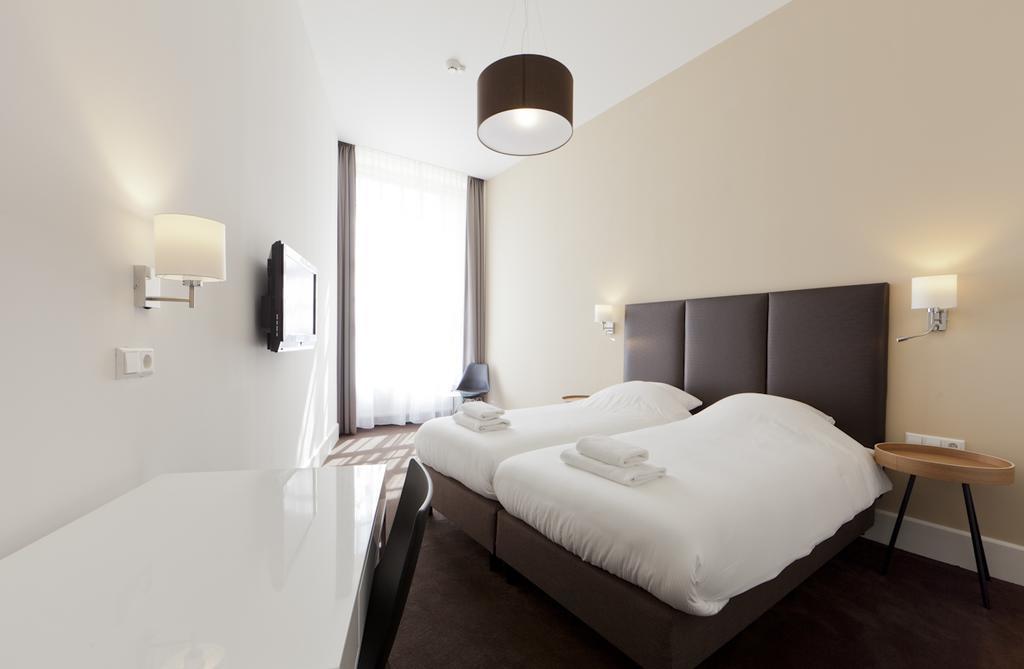 College Hotel Алкмар Экстерьер фото