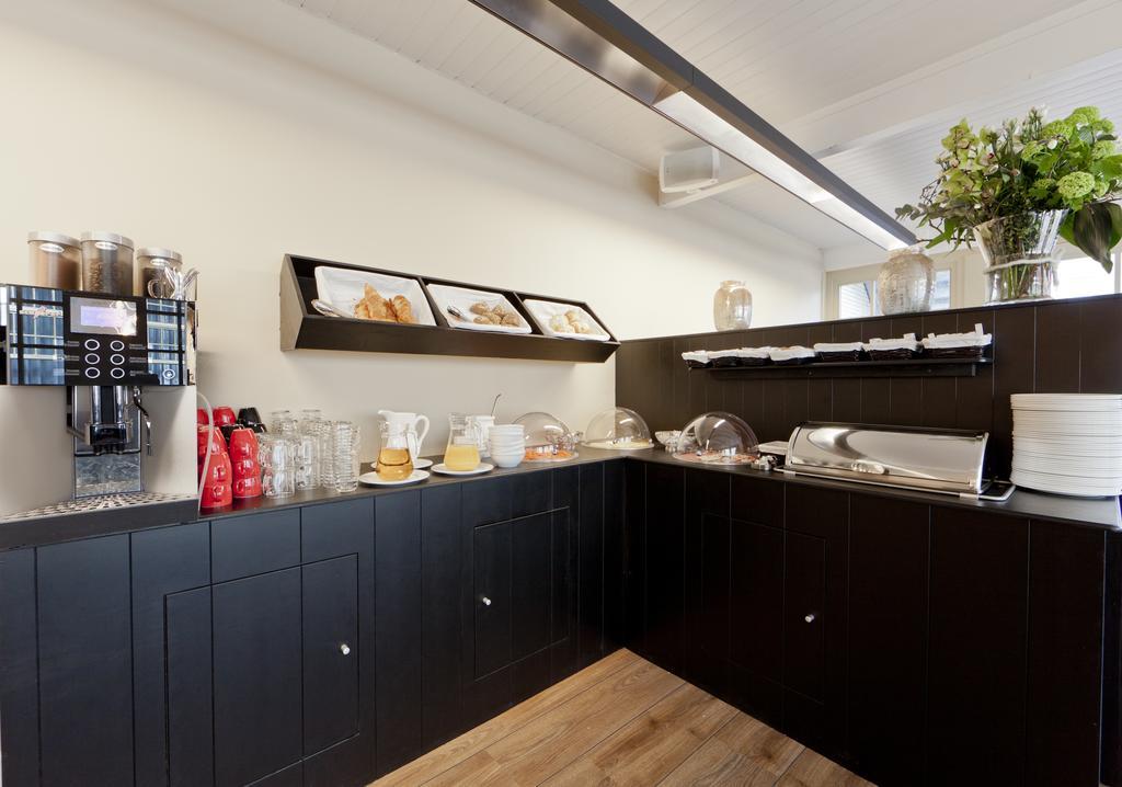 College Hotel Алкмар Экстерьер фото