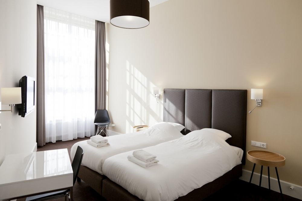 College Hotel Алкмар Экстерьер фото